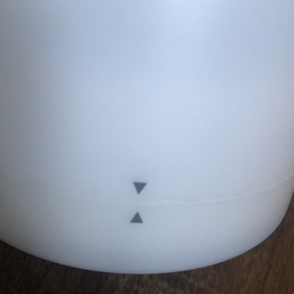 Essential Oil Diffuser 🍃 - Picture 4 of 9